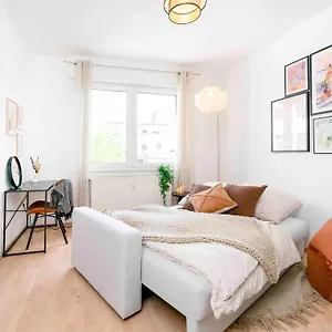 comfy-apartment-heart-of-mannheim.frankfurtammainhotels.com/